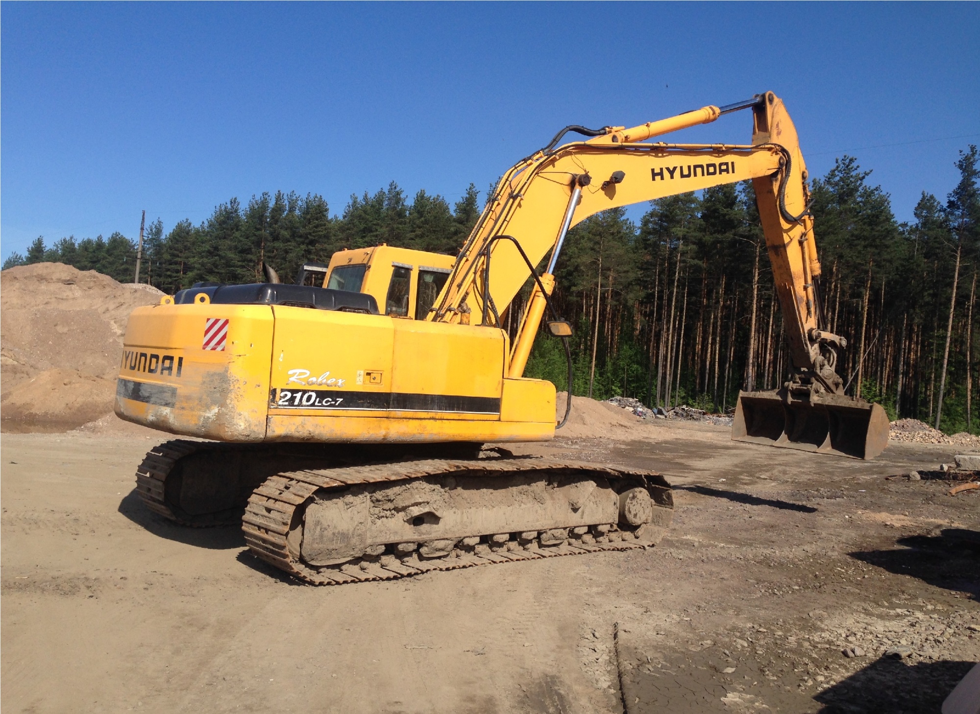 Гусеничный экскаватор HYUNDAI R210LC-7 купить в компании Рабочие Машины