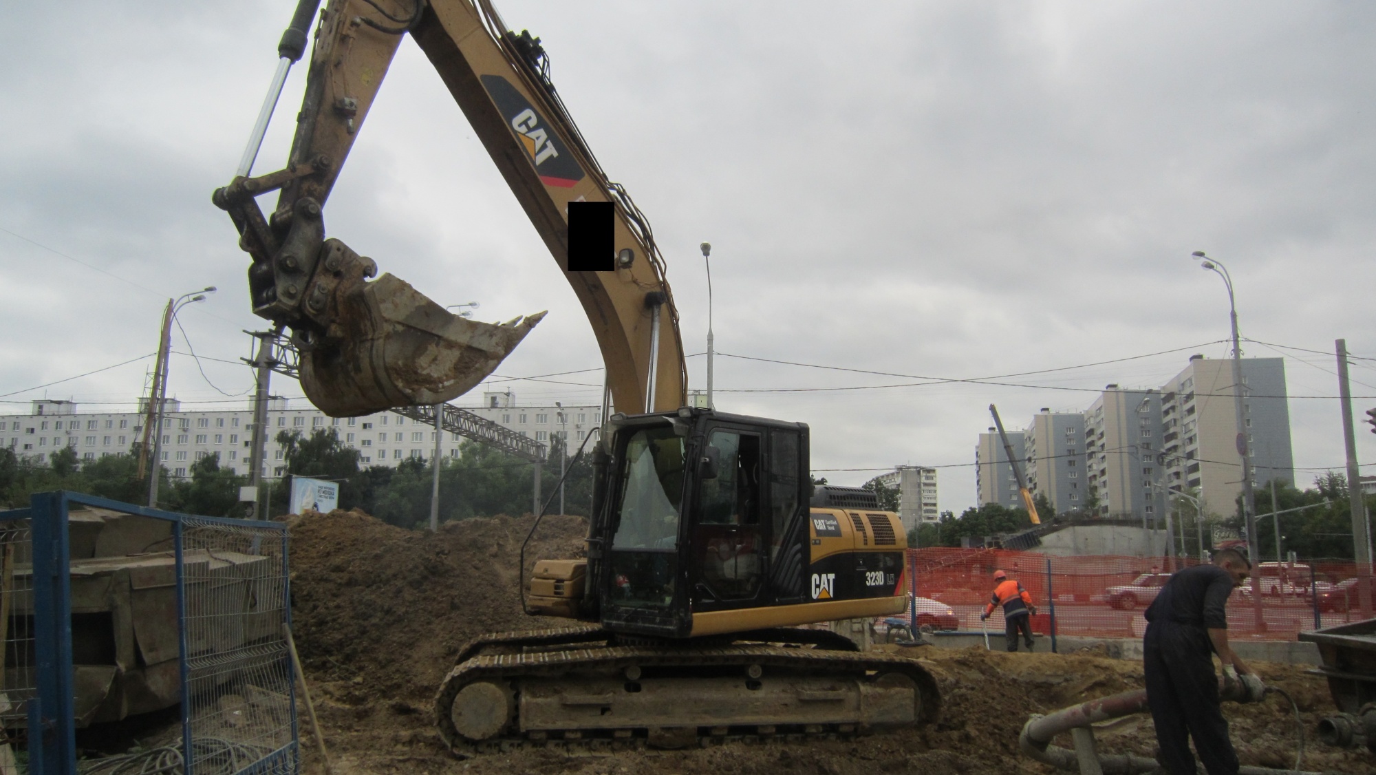 Гусеничный экскаватор CATERPILLAR 323D LN купить в компании Рабочие Машины