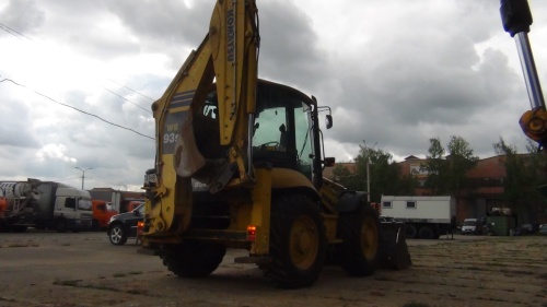 Экскаватор - погрузчик KOMATSU WB93S-5 купить в компании Рабочие Машины