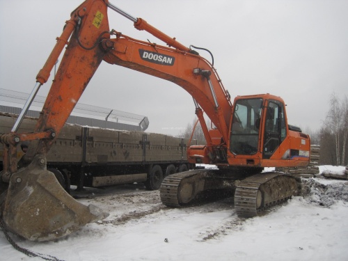Гусеничный экскаватор DOOSAN / DAEWOO SOLAR 225NLCV купить в компании Рабочие Машины