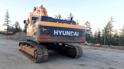 Экскаватор гусеничный HYUNDAI R 330LC-9S купить в компании Рабочие Машины