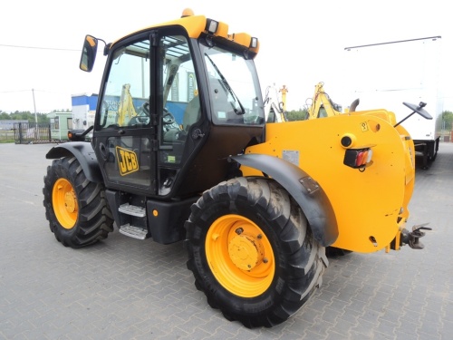 телескопический погрузчик JCB531-70 agri купить в компании Рабочие Машины