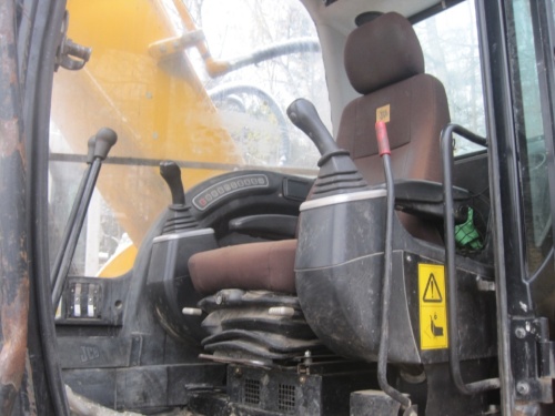 Гусеничный экскаватор JCB JS 260LC, 2011 купить в компании Рабочие Машины