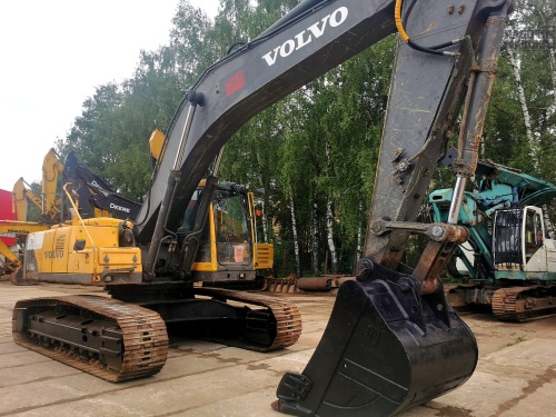 Гусеничный экскаватор Volvo EC290B купить в компании Рабочие Машины