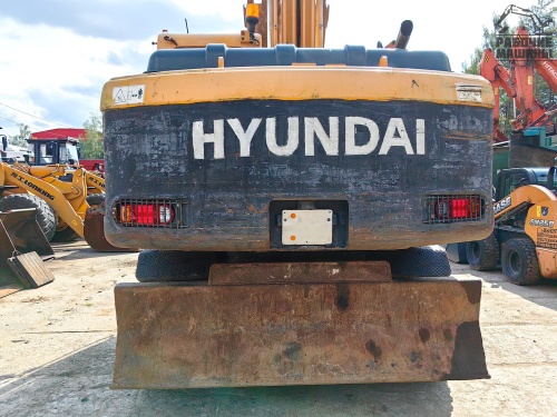  КОЛЕСНЫЙ ЭКСКАВАТОР HYUNDAI R180W-9S купить в компании Рабочие Машины