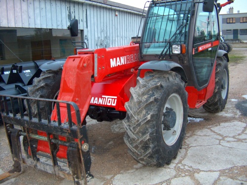 Телескопический погрузчик Manitou MLT741-120LSU купить в компании Рабочие Машины
