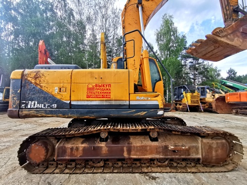 Гусеничный экскаватор HYUNDAI R210NLC-9 купить в компании Рабочие Машины