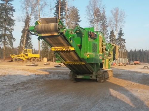 Конусная дробилка McCloskey С-38 купить в компании Рабочие Машины