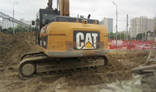 Гусеничный экскаватор CATERPILLAR 323D LN купить в компании Рабочие Машины