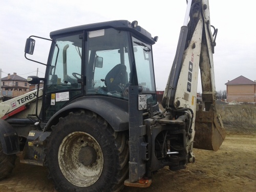 экскаватор-погрузчик TEREX 880 купить в компании Рабочие Машины