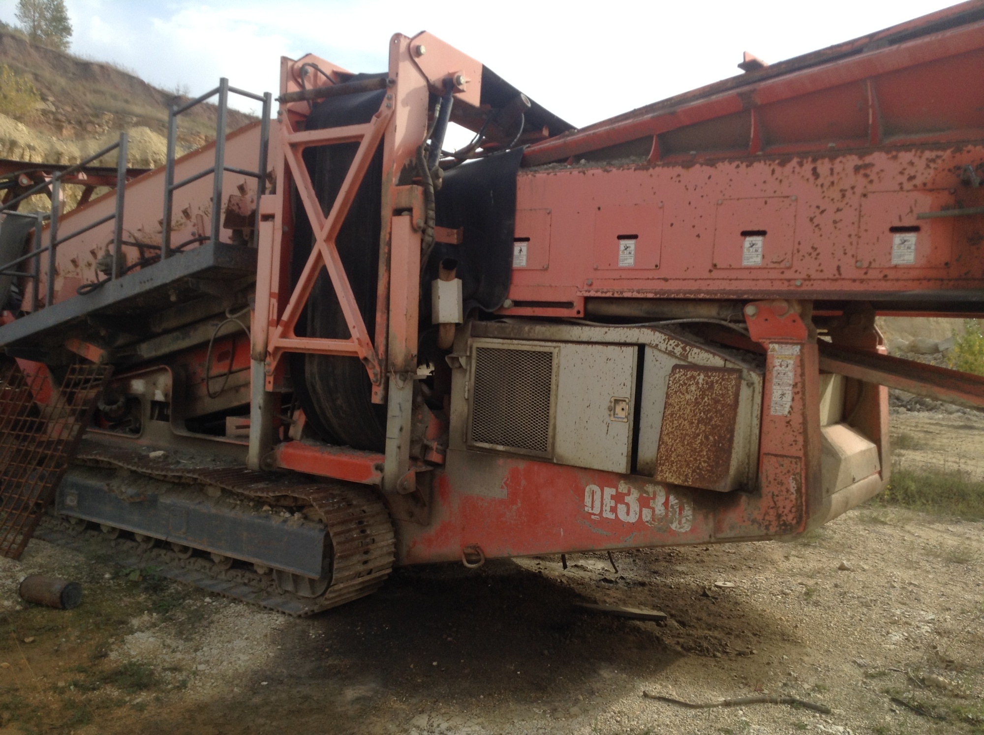 Грохот SANDVIK QE330 купить в компании Рабочие Машины