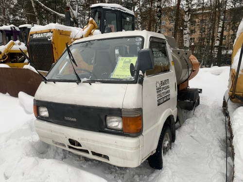 Бензовоз NISSAN VANETTE купить в компании Рабочие Машины