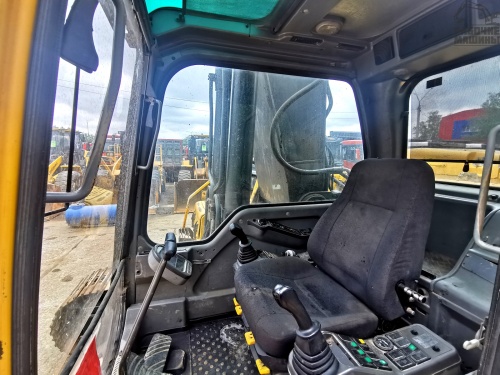 Гусеничный экскаватор Volvo EC290B купить в компании Рабочие Машины