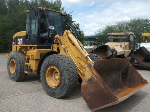 Фронтальный погрузчик Caterpillar 930G купить в компании Рабочие Машины