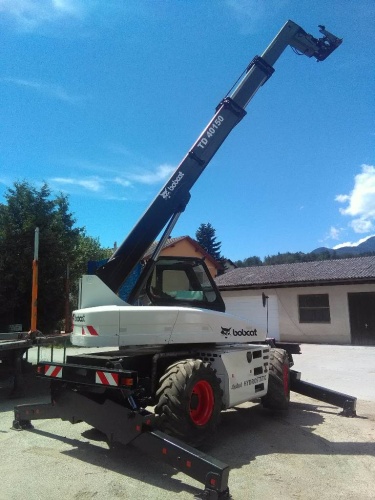 Телескопический погрузчик BOBCAT Т-40150 купить в компании Рабочие Машины