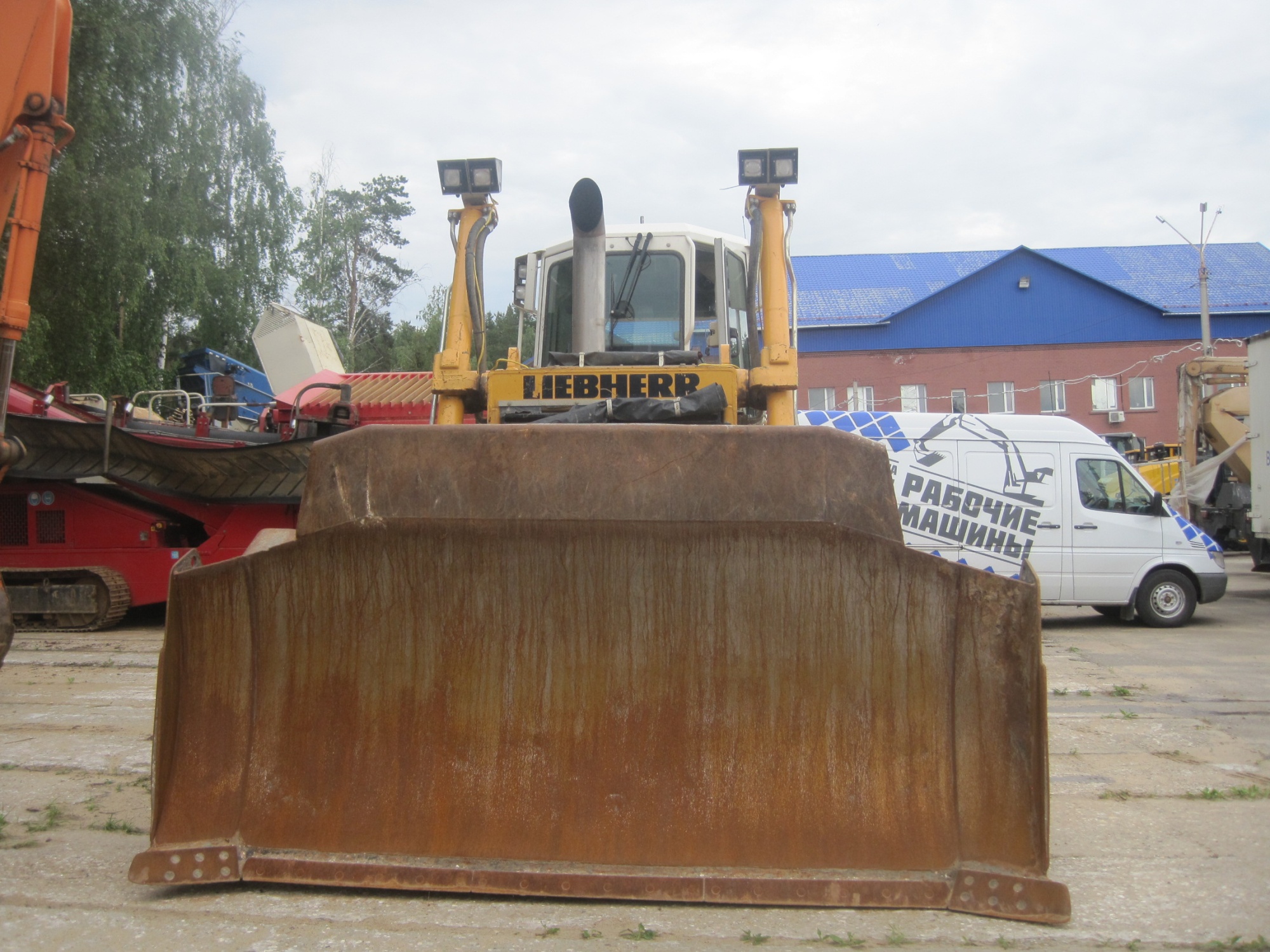 Бульдозер LIEBHERR PR 734 2012 г/ в купить в компании Рабочие Машины