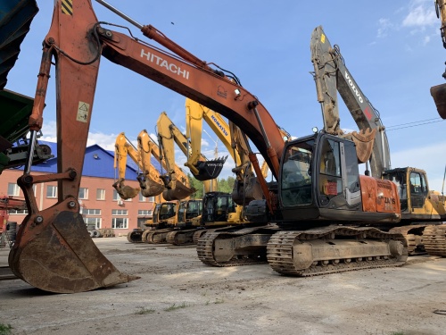 Гусеничный экскаватор HITACHI ZX200 купить в компании Рабочие Машины