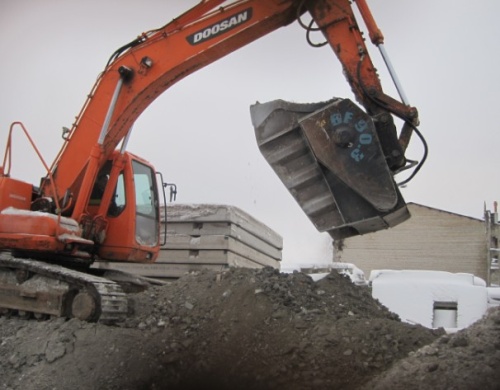 Экскаватор гусеничный Doosan 225NLC купить в компании Рабочие Машины