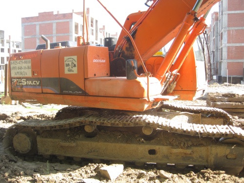 экскаватор гусеничный Doosan 225 NLCV купить в компании Рабочие Машины