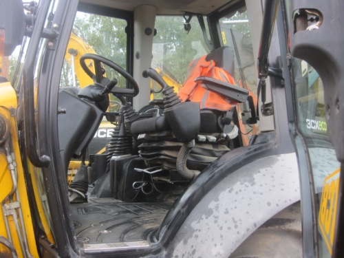 Экскаватор-погрузчик JCB 3CX SM, 2011 г. купить в компании Рабочие Машины