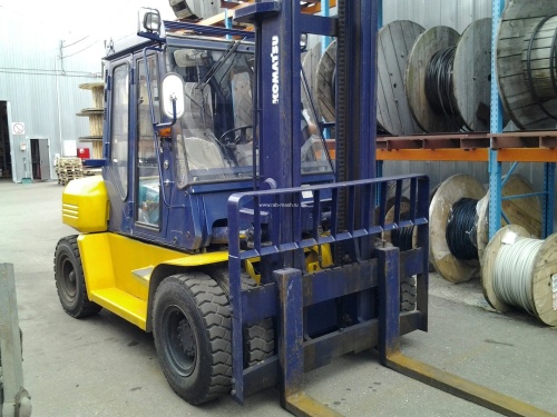 Вилочный погрузчик KOMATSU FD70-7 купить в компании Рабочие Машины