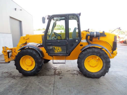 Телескопический погрузчик JCB 528S купить в компании Рабочие Машины