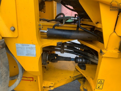 Фронтальный погрузчик JCB 456 купить в компании Рабочие Машины