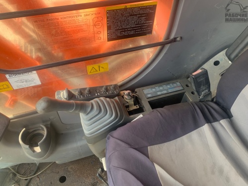 Гусеничный экскаватор Hitachi ZX 450 купить в компании Рабочие Машины