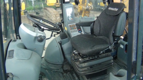 Экскаватор - погрузчик KOMATSU WB93S-5 купить в компании Рабочие Машины