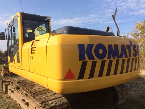 Гусеничный экскаватор KOMATSU PC220 купить в компании Рабочие Машины