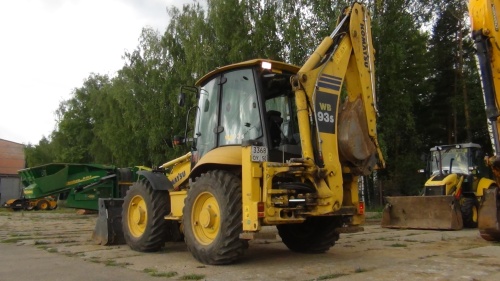 Экскаватор - погрузчик KOMATSU WB93S-5 купить в компании Рабочие Машины