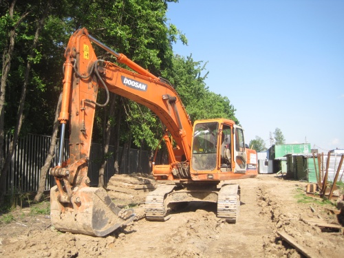 экскаватор гусеничный Doosan 225 NLCV купить в компании Рабочие Машины