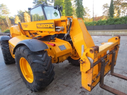 Телескопический погрузчик JCB 528S купить в компании Рабочие Машины