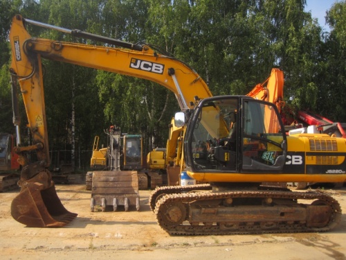 Гусеничный экскаватор JCB JS 220S купить в компании Рабочие Машины
