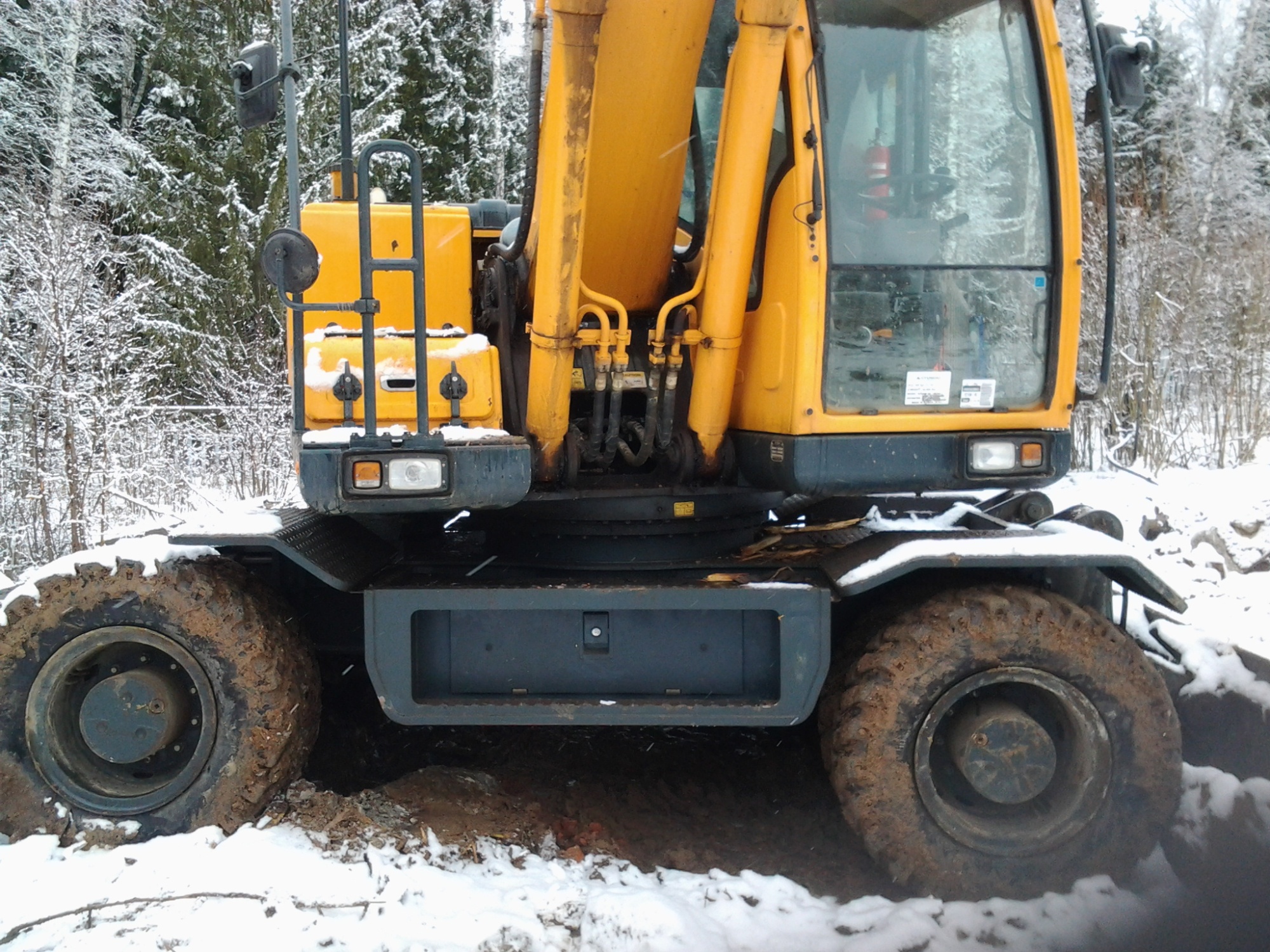 экскаватор колесный Hyundai R210W-9S купить в компании Рабочие Машины