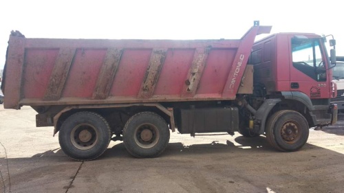 Грузовой самосвал IVECO TRAKKER AD380T38H, 2007 купить в компании Рабочие Машины