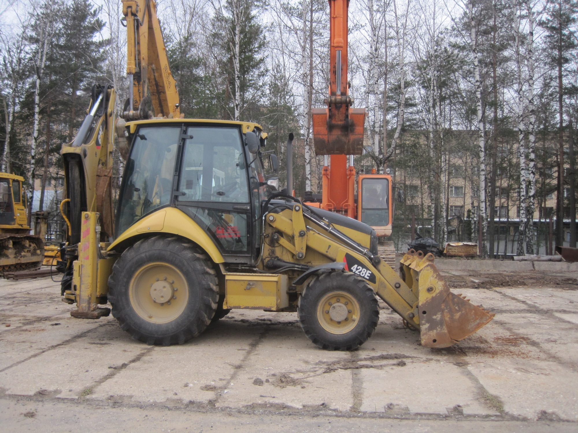 Экскаватор - погрузчик CATERPILLAR 428E купить в компании Рабочие Машины
