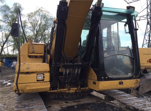 Гусеничный экскаватор CATERPILLAR 320D купить в компании Рабочие Машины