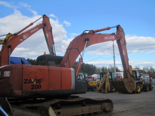Гусеничный экскаватор HITACHI ZAXIS 200LC-32008 г/в купить в компании Рабочие Машины