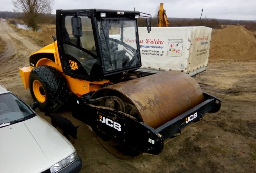 Каток дорожный JCB VIBROMAX VM 132D купить в компании Рабочие Машины