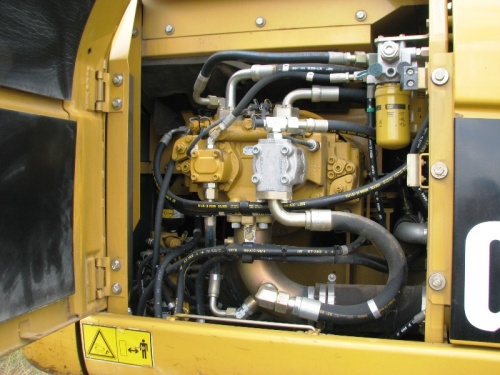 Экскаватор гусеничный Caterpillar 319C купить в компании Рабочие Машины