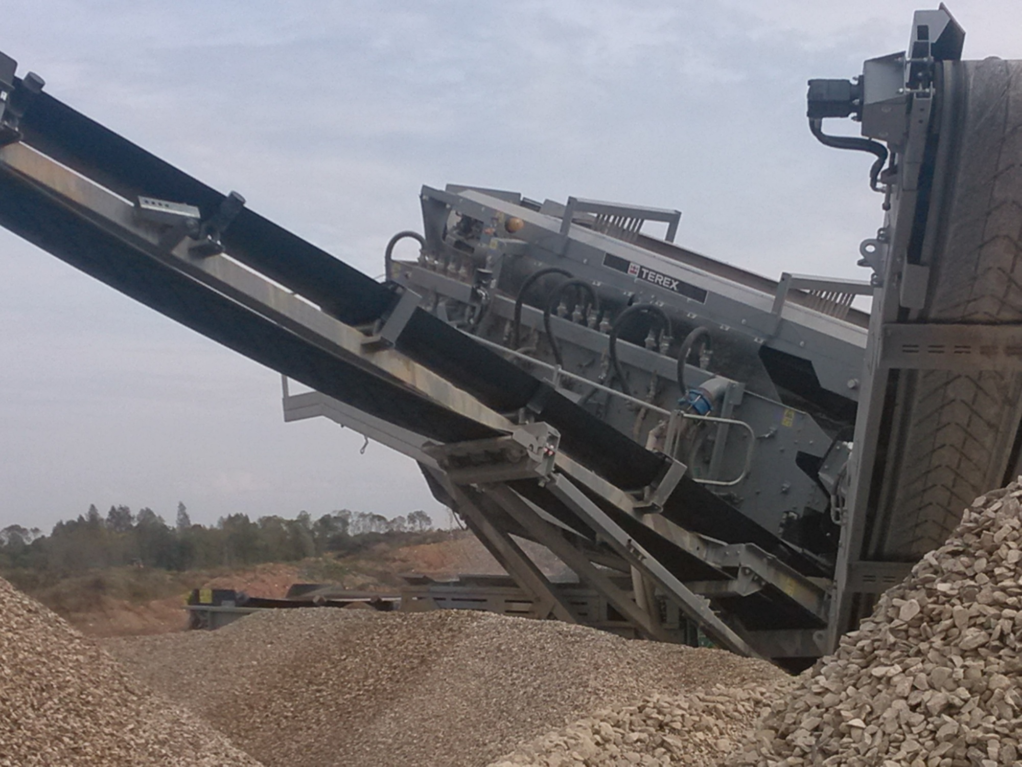 грохот мобильный Powerscreen chieftain 1700 купить в компании Рабочие Машины