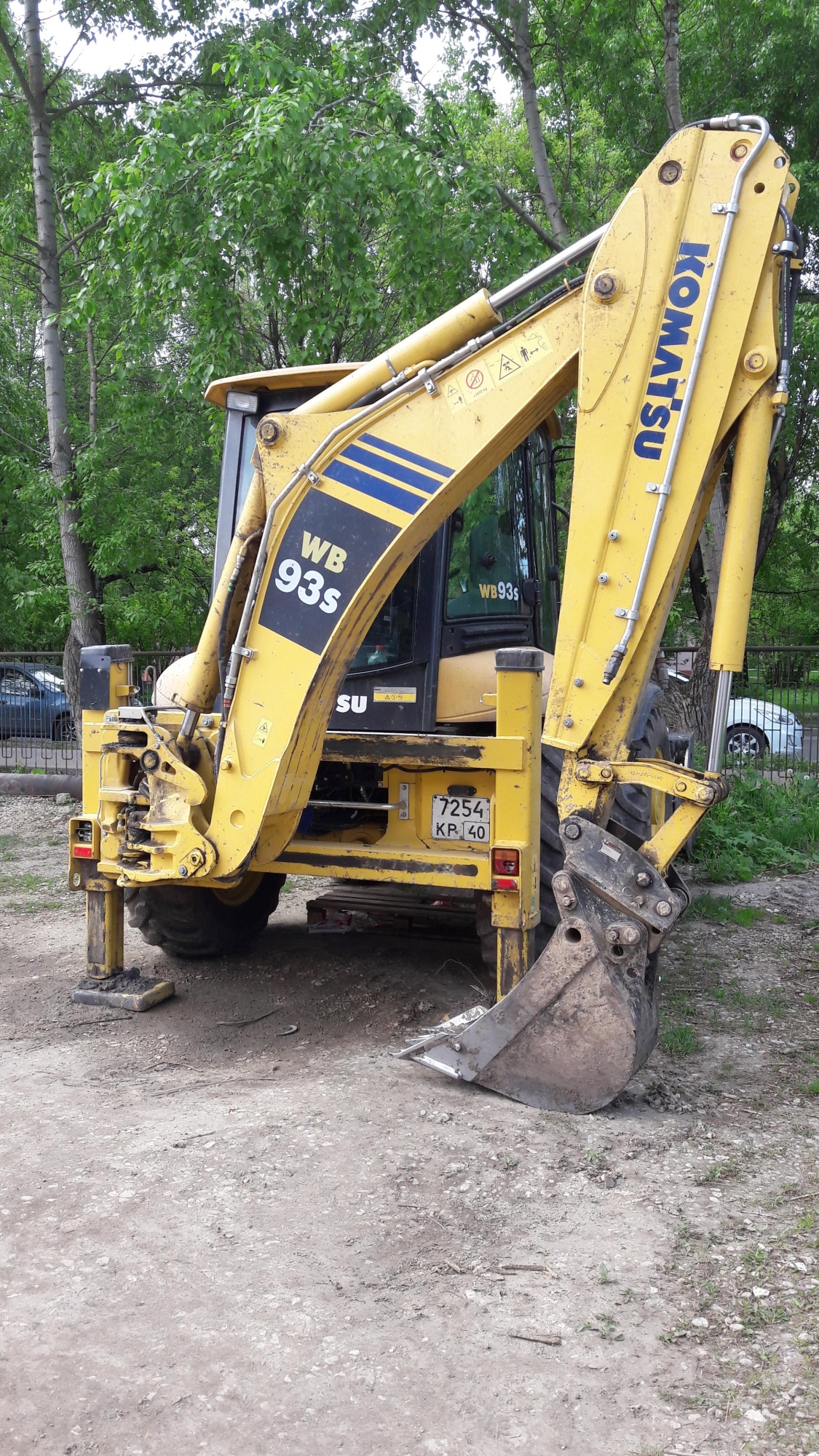 Экскаватор - погрузчик KOMATSU WB93S-5 2014 года купить в компании Рабочие Машины