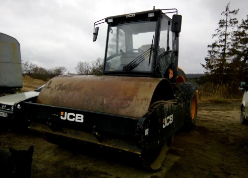 Каток дорожный JCB VIBROMAX VM 132D купить в компании Рабочие Машины