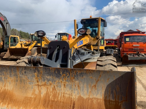 Автогрейдер XCMG GR215A купить в компании Рабочие Машины