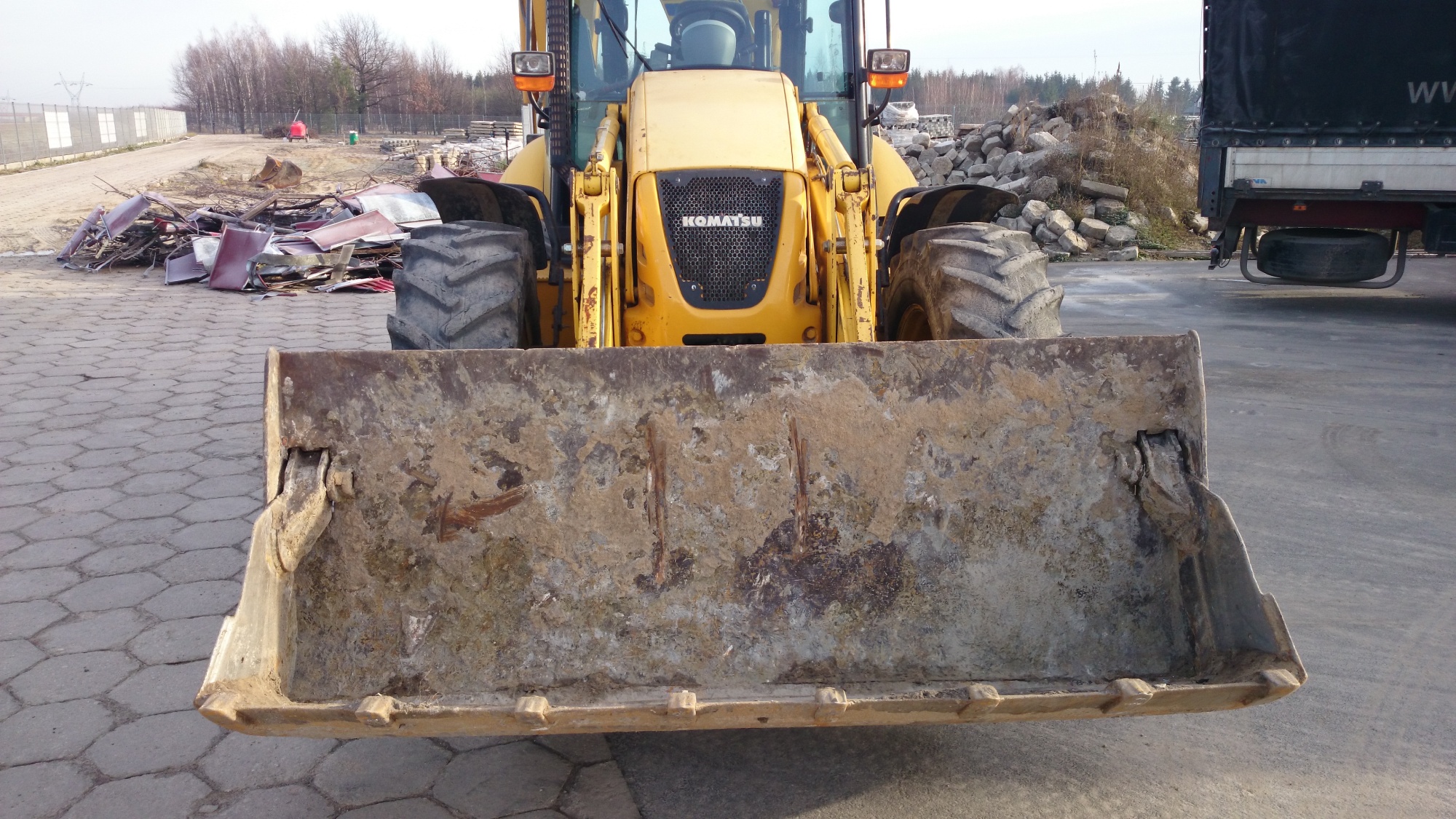 Экскаватор-погрузчик Komatsu WB 97 S-5 купить в компании Рабочие Машины