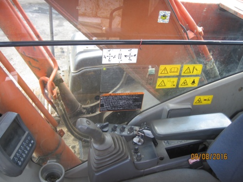Гусеничный экскаватор HITACHI ZAXIS 240LC-3 купить в компании Рабочие Машины