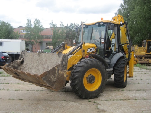 Экскаватор-погрузчик JCB 4CX купить в компании Рабочие Машины
