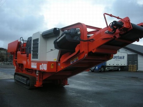 Щековая дробилка Sandvik QJ241 купить в компании Рабочие Машины