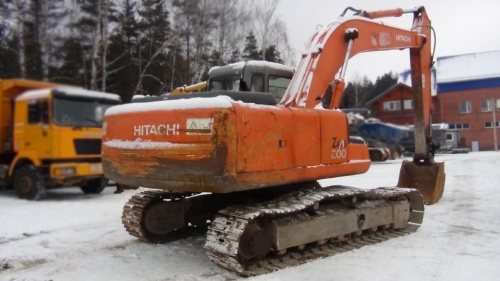 Гусеничный экскаватор HITACHI ZAXIS 200, 2005 купить в компании Рабочие Машины
